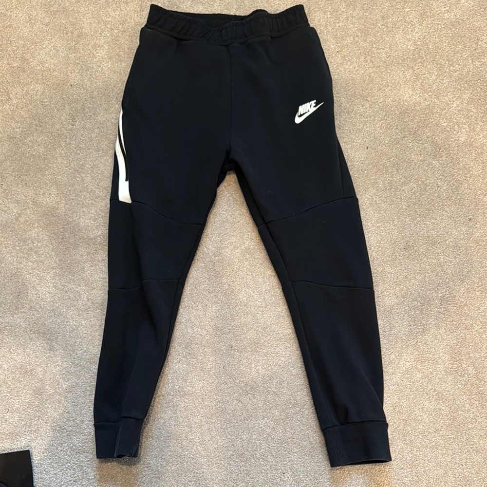 NIKE BIG KIDS Large REFLECTIVE Joggers Sweats Black